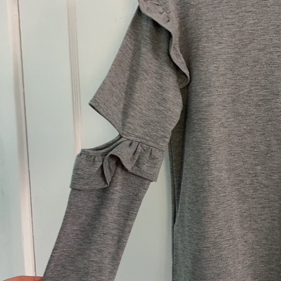 Aqua Open Elbow Ruffled Sweatshirt size S - Picture 2 of 5